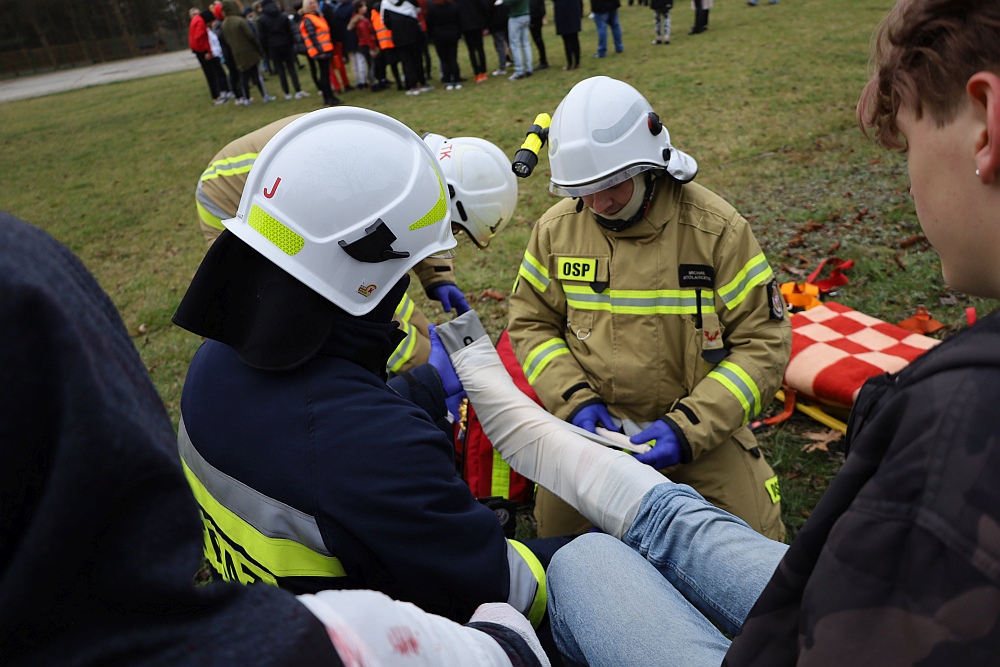 Ewakuacja ośrodka wychowawczego w Jaciążku [30.11.2022] - zdjęcie #82 - eOstroleka.pl