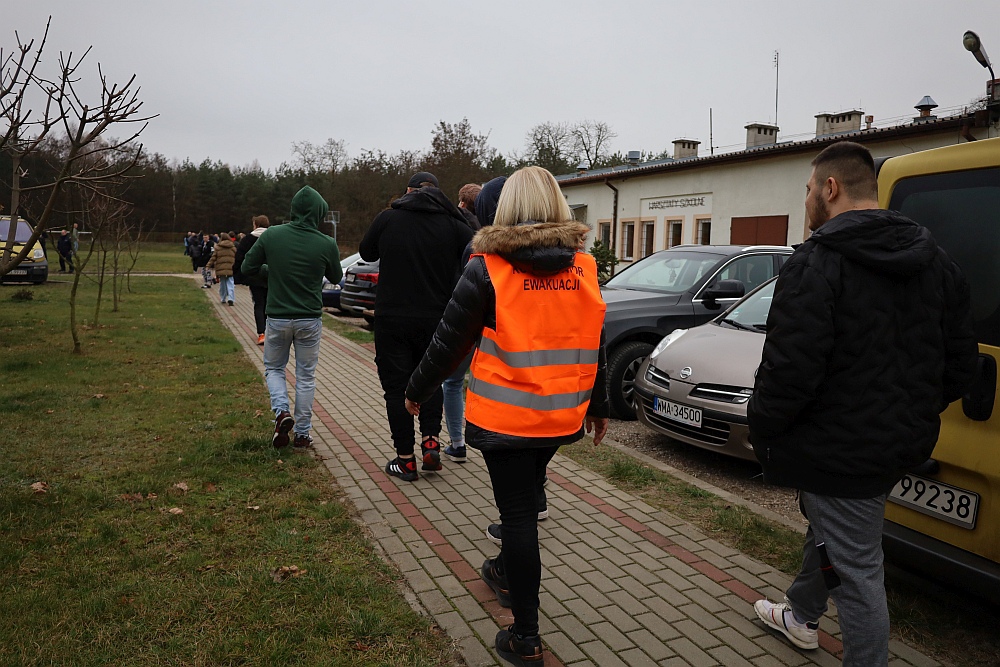 Ewakuacja ośrodka wychowawczego w Jaciążku [30.11.2022] - zdjęcie #54 - eOstroleka.pl