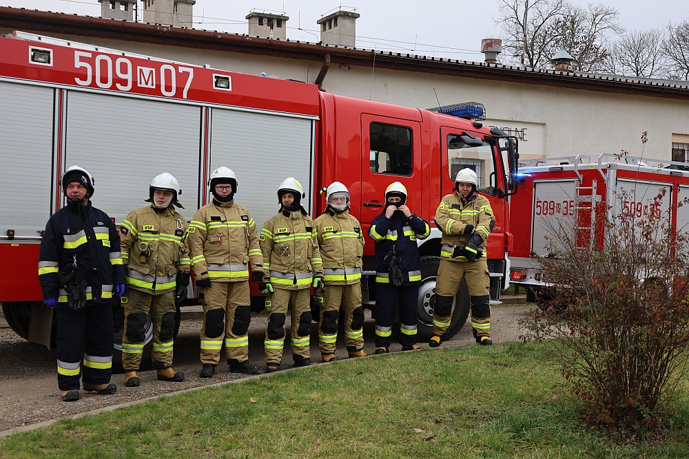 Ewakuacja ośrodka wychowawczego w Jaciążku [30.11.2022] - zdjęcie #47 - eOstroleka.pl