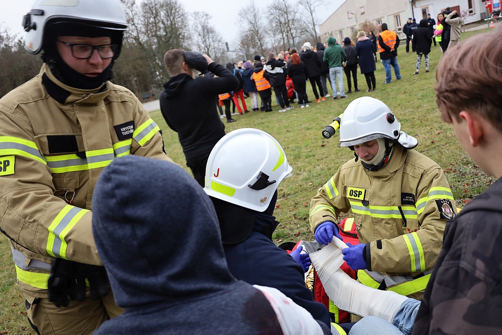 Ewakuacja ośrodka wychowawczego w Jaciążku [30.11.2022] - zdjęcie #20 - eOstroleka.pl