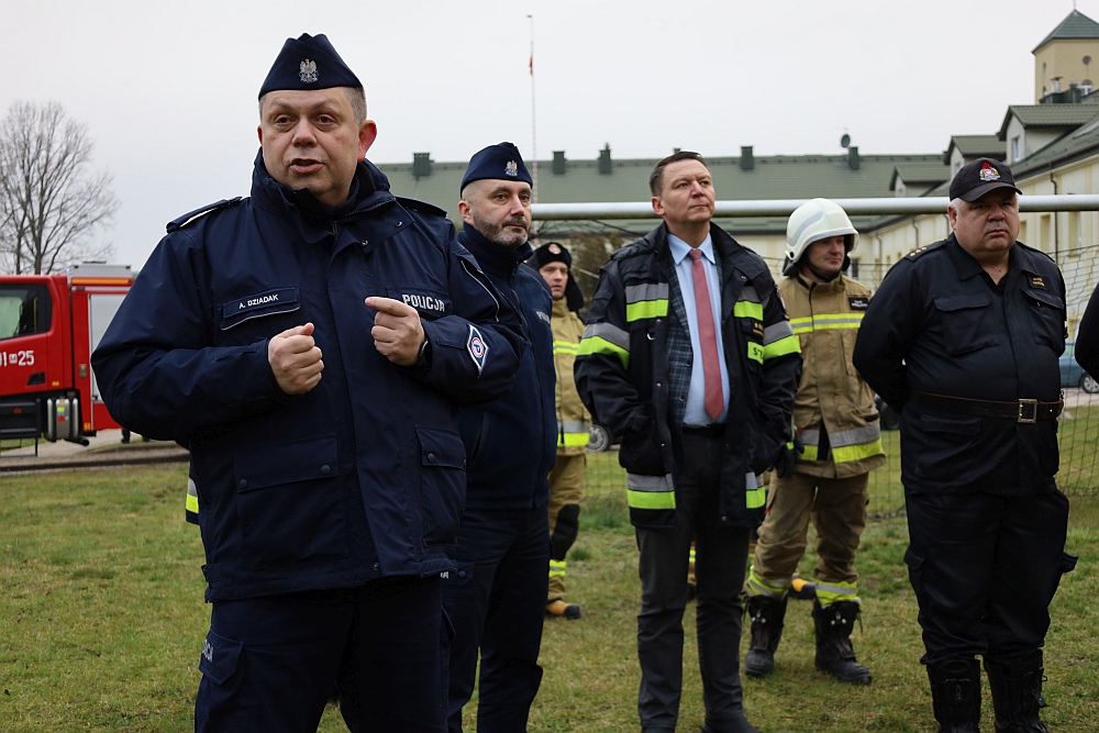 Ewakuacja ośrodka wychowawczego w Jaciążku [30.11.2022] - zdjęcie #88 - eOstroleka.pl