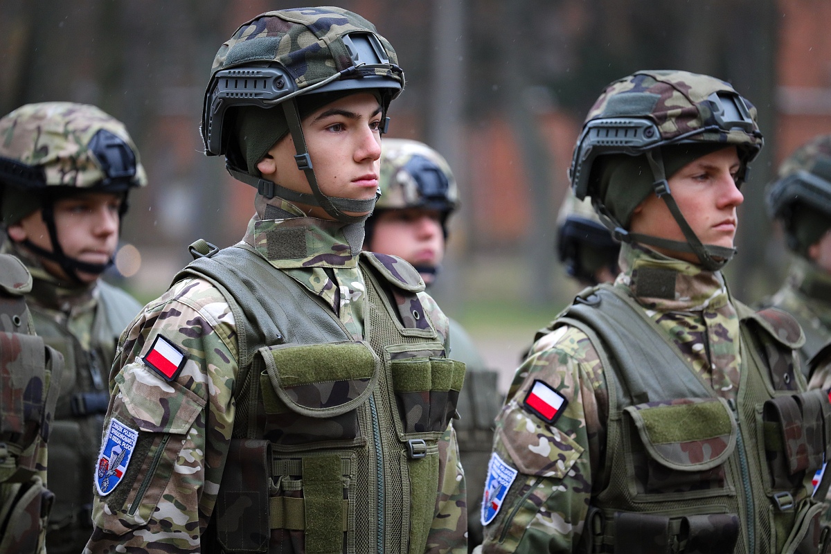 Liceum mundurowe z Ostrołęki na ćwiczeniach w Komorowie - zdjęcie #3 - eOstroleka.pl
