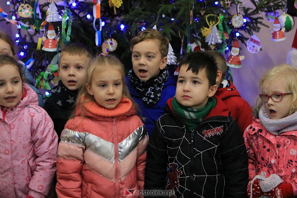 Choinka na ludowo - Ostrołęka, 2022 [02.12.2022] - zdjęcie #50 - eOstroleka.pl