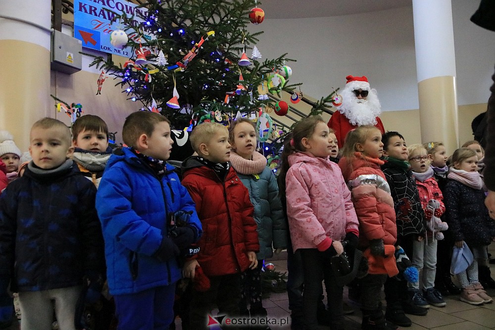 Choinka na ludowo - Ostrołęka, 2022 [02.12.2022] - zdjęcie #48 - eOstroleka.pl