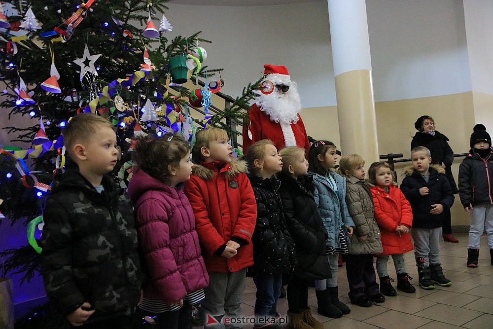 Choinka na ludowo - Ostrołęka, 2022 [02.12.2022] - zdjęcie #34 - eOstroleka.pl