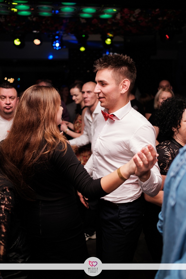 Ostatki w Dyskotece Wesele. Dwudniowe gorące party! [02.12.2022] - zdjęcie #1 - eOstroleka.pl