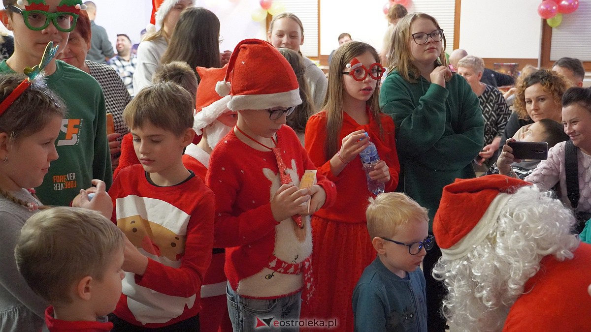 Mikołajki z Kołem Gospodyń Wiejskich w Ławach [2.12.2022] - zdjęcie #39 - eOstroleka.pl