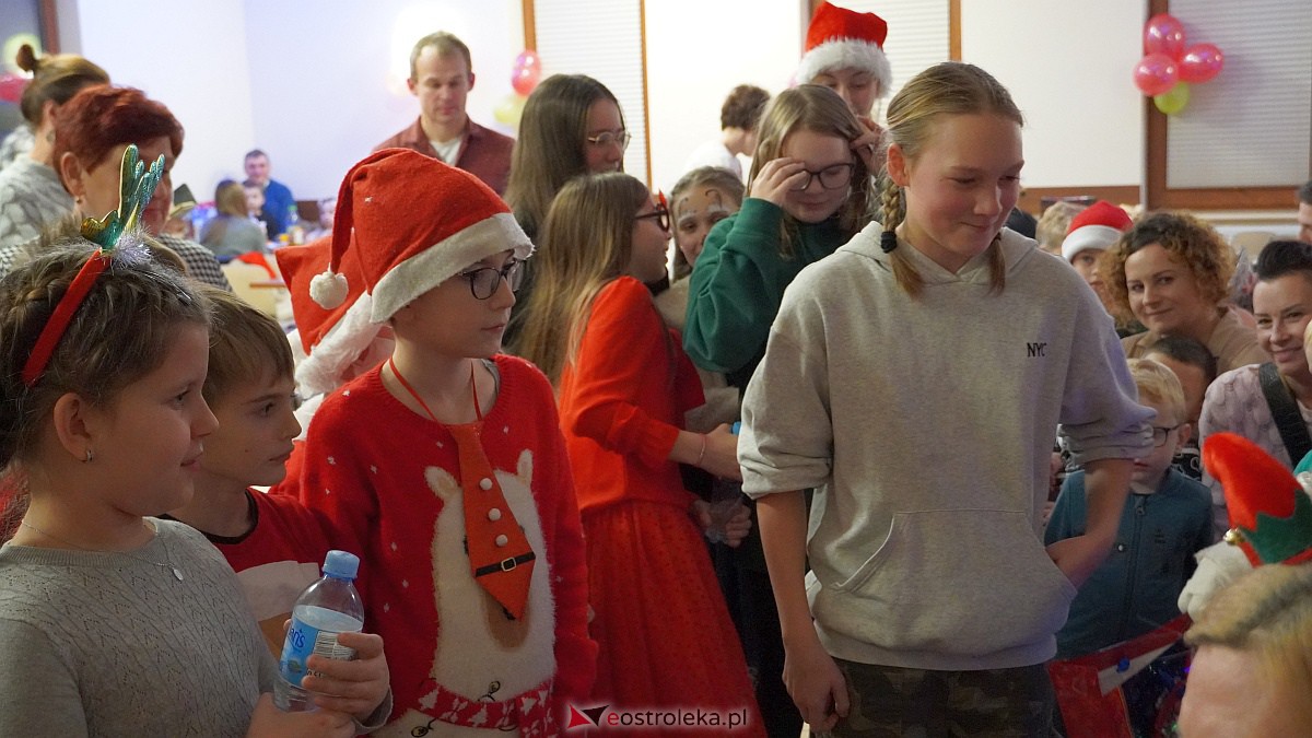 Mikołajki z Kołem Gospodyń Wiejskich w Ławach [2.12.2022] - zdjęcie #35 - eOstroleka.pl
