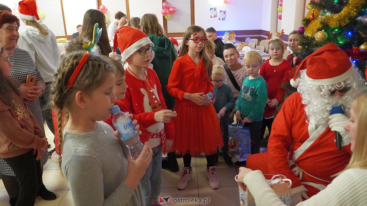 Mikołajki z Kołem Gospodyń Wiejskich w Ławach [2.12.2022] - zdjęcie #33 - eOstroleka.pl