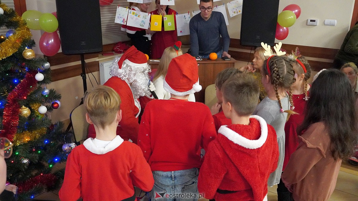Mikołajki z Kołem Gospodyń Wiejskich w Ławach [2.12.2022] - zdjęcie #18 - eOstroleka.pl