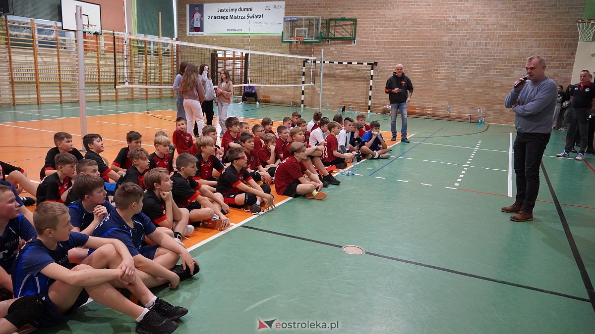 Mikołajkowy turniej mini siatkówki [3.12.2022] - zdjęcie #73 - eOstroleka.pl