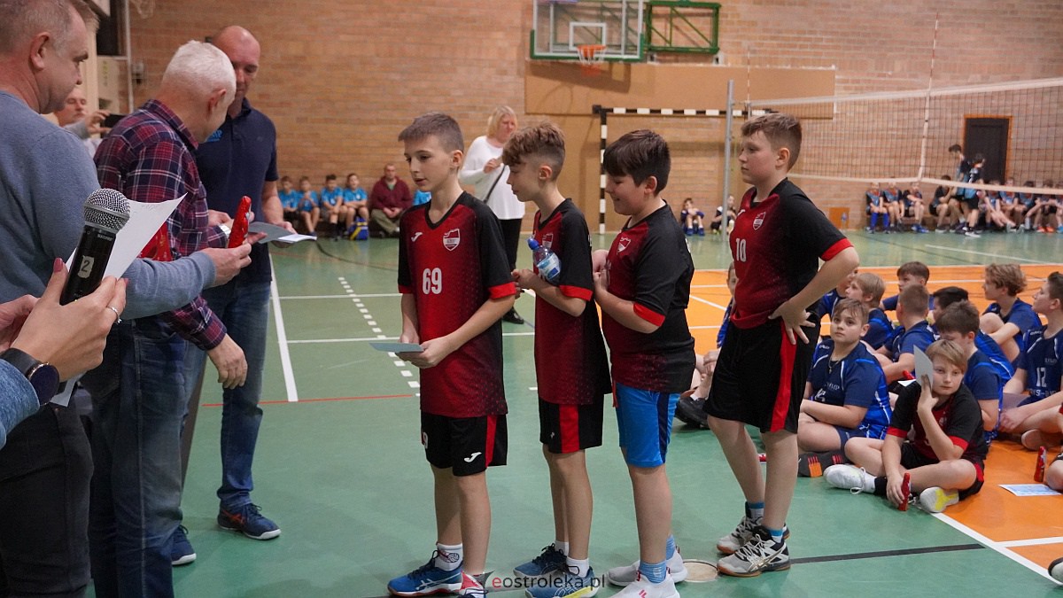Mikołajkowy turniej mini siatkówki [3.12.2022] - zdjęcie #58 - eOstroleka.pl
