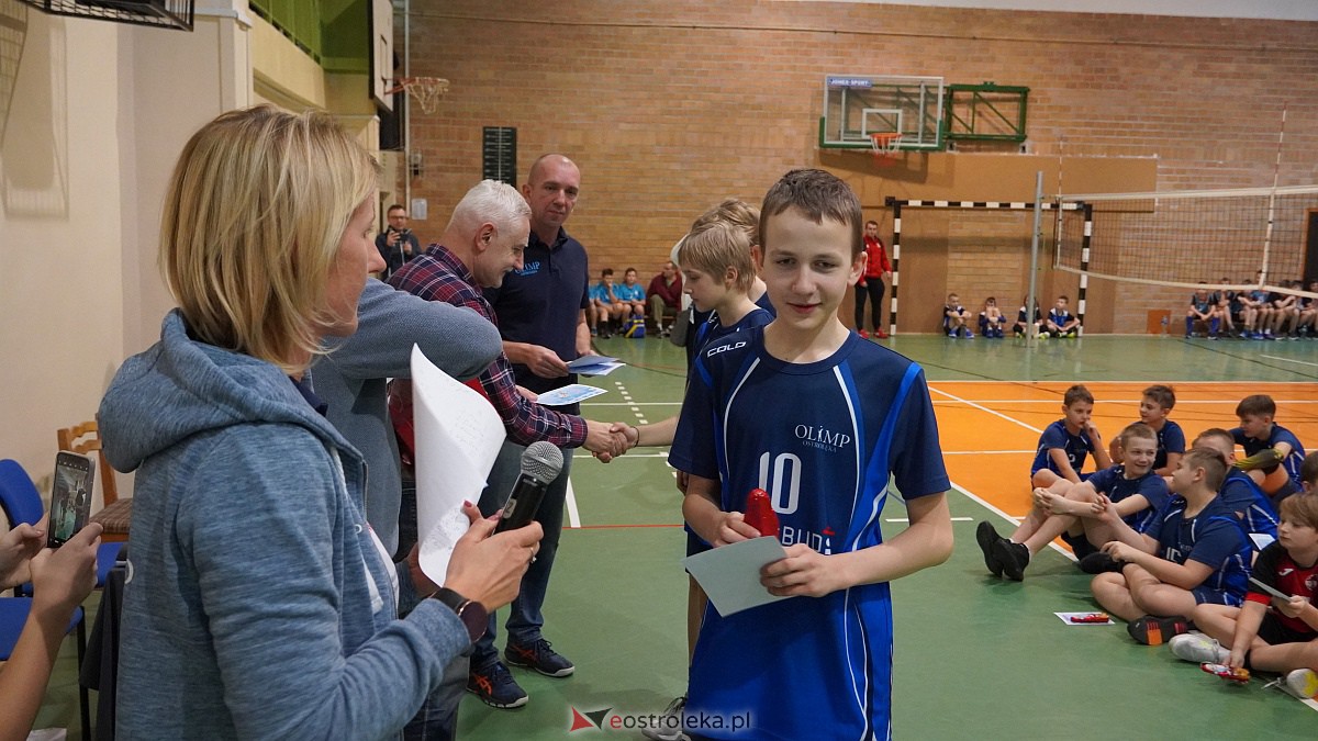 Mikołajkowy turniej mini siatkówki [3.12.2022] - zdjęcie #55 - eOstroleka.pl