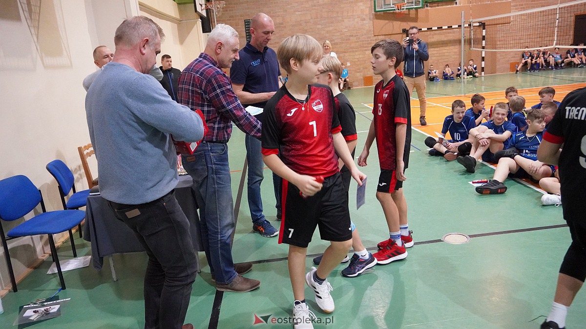 Mikołajkowy turniej mini siatkówki [3.12.2022] - zdjęcie #47 - eOstroleka.pl