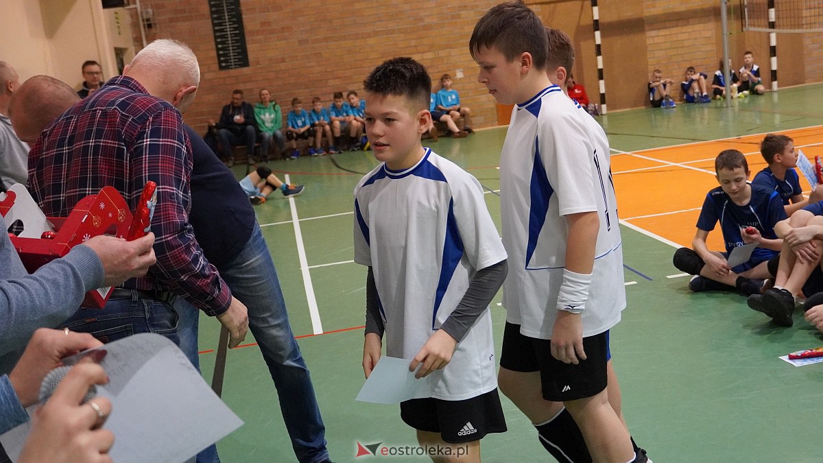 Mikołajkowy turniej mini siatkówki [3.12.2022] - zdjęcie #43 - eOstroleka.pl