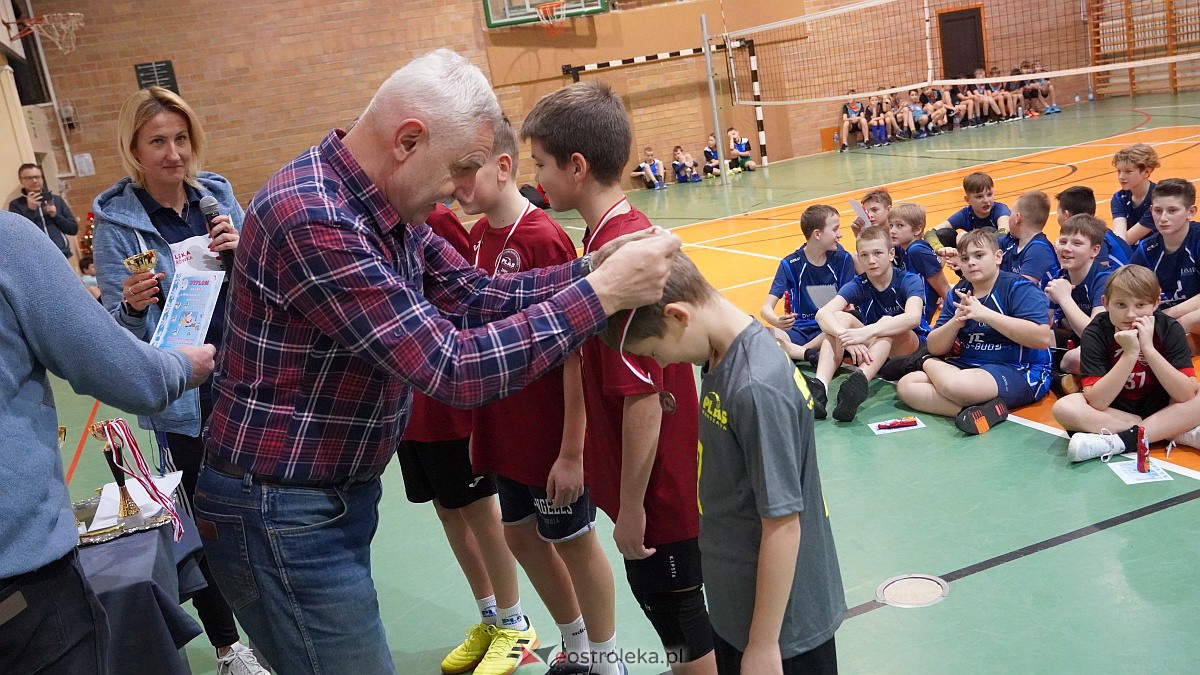 Mikołajkowy turniej mini siatkówki [3.12.2022] - zdjęcie #39 - eOstroleka.pl