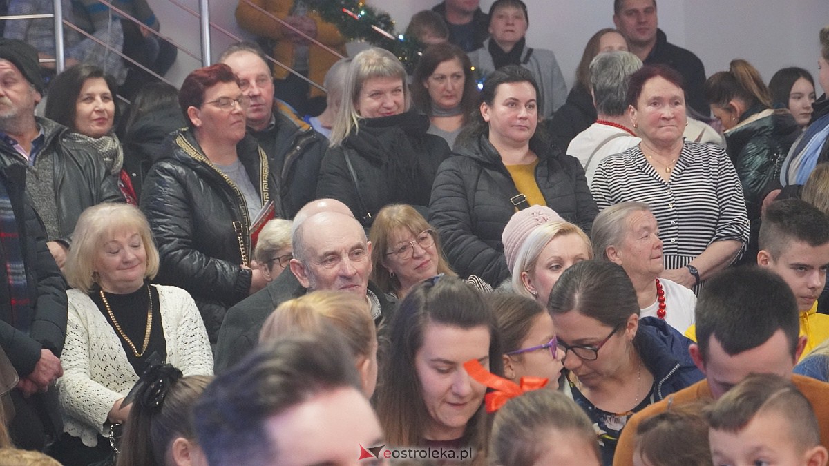 Jarmark Bożonarodzeniowy w Czarni [4.12.2022] - zdjęcie #96 - eOstroleka.pl