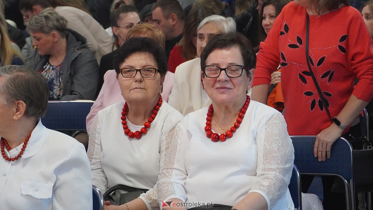 Jarmark Bożonarodzeniowy w Czarni [4.12.2022] - zdjęcie #95 - eOstroleka.pl