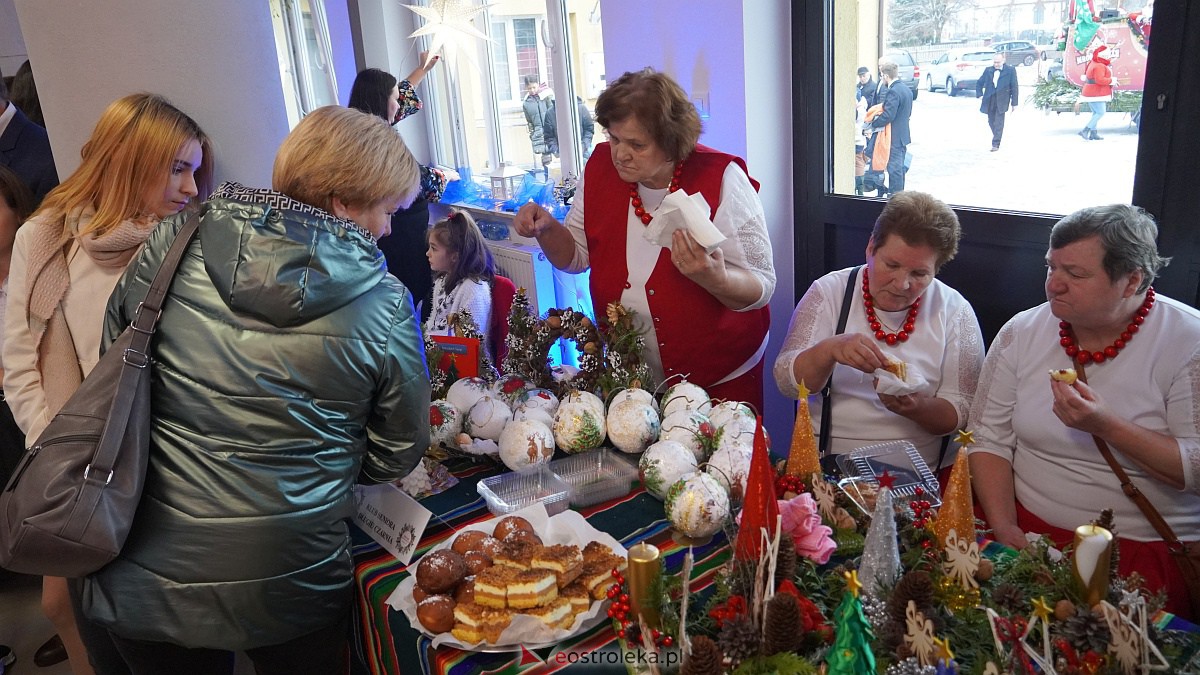 Jarmark Bożonarodzeniowy w Czarni [4.12.2022] - zdjęcie #93 - eOstroleka.pl