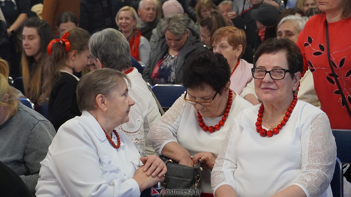 Jarmark Bożonarodzeniowy w Czarni [4.12.2022] - zdjęcie #91 - eOstroleka.pl