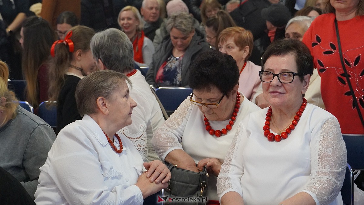 Jarmark Bożonarodzeniowy w Czarni [4.12.2022] - zdjęcie #90 - eOstroleka.pl