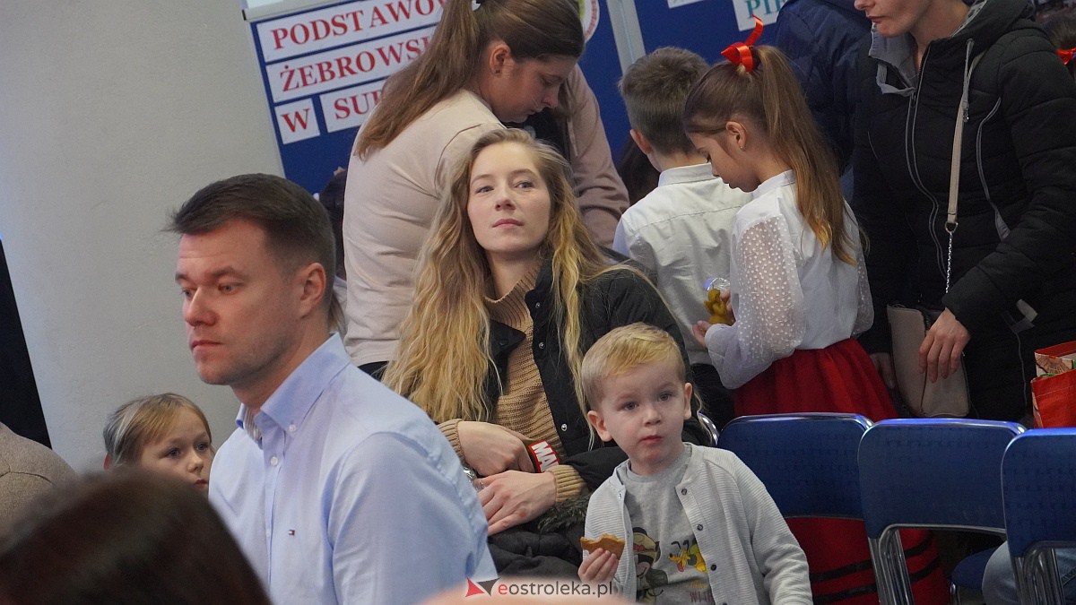 Jarmark Bożonarodzeniowy w Czarni [4.12.2022] - zdjęcie #84 - eOstroleka.pl