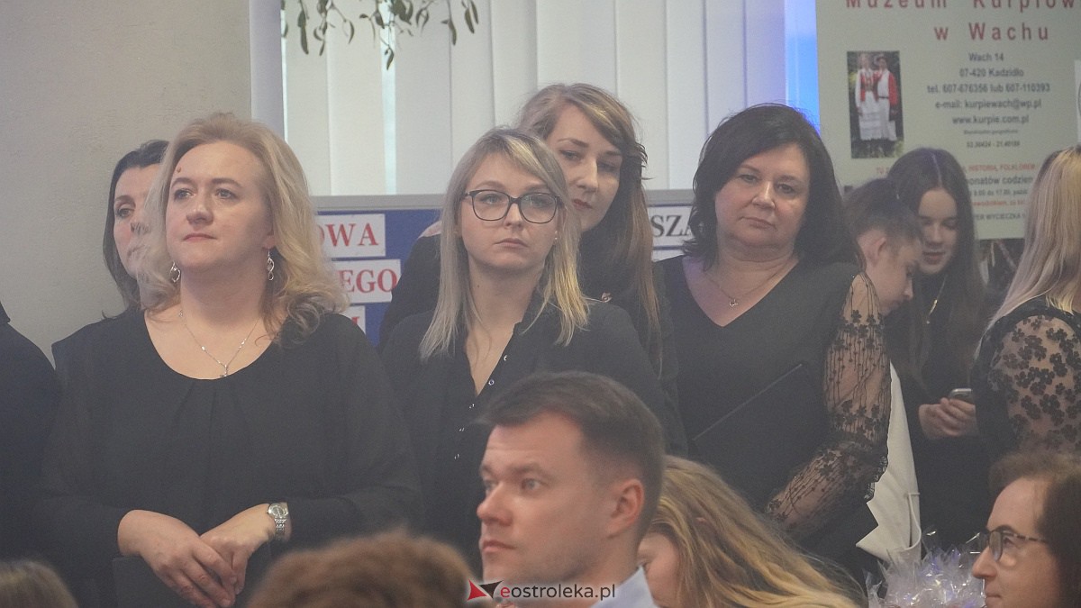 Jarmark Bożonarodzeniowy w Czarni [4.12.2022] - zdjęcie #19 - eOstroleka.pl