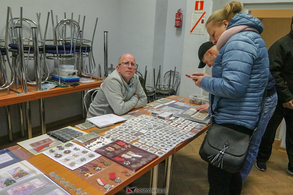 Giełda kolekcjonerska w Ostrołęce [4.12.2022] - zdjęcie #25 - eOstroleka.pl