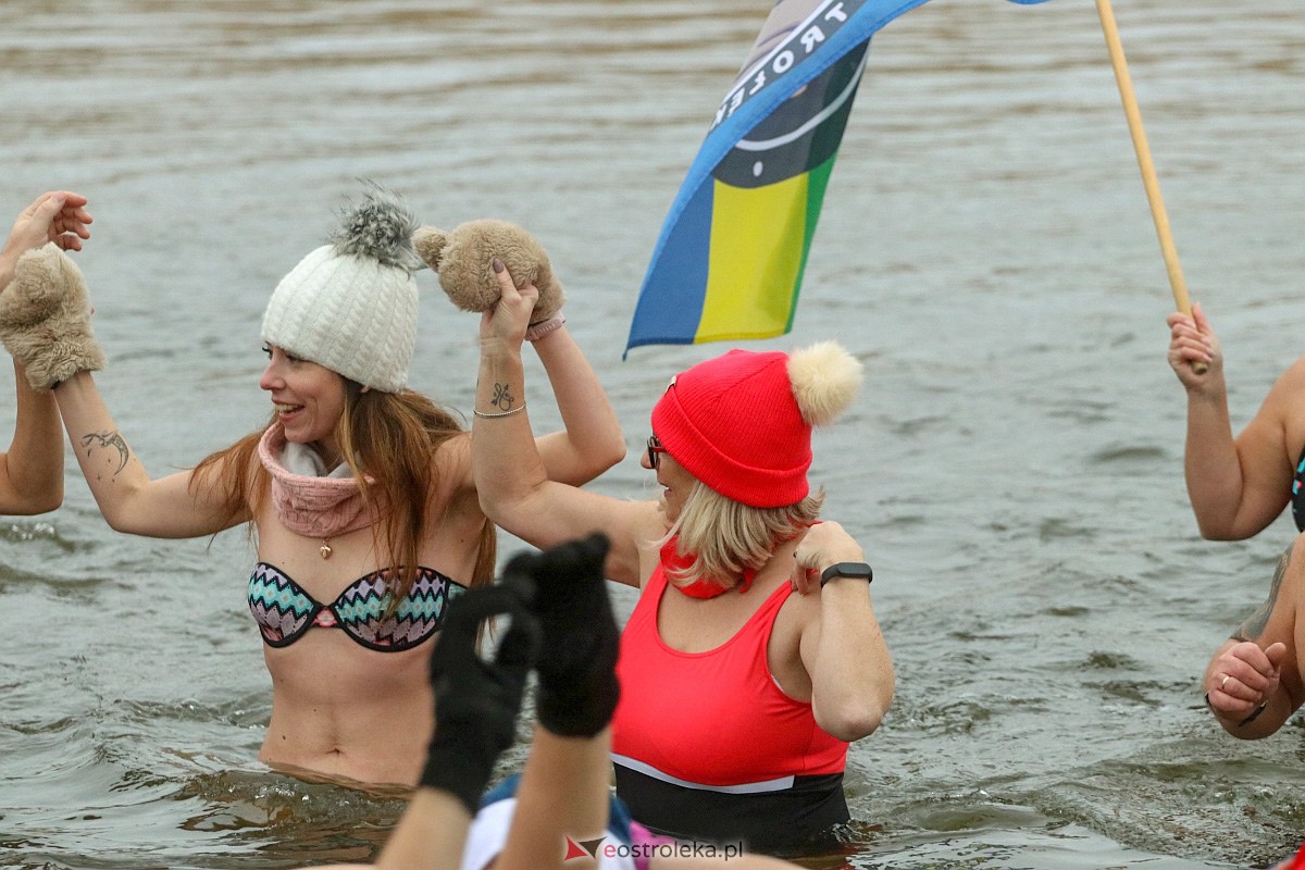 Morsowanie z Mikołajem w Ostrołęce [4.12.2022] - zdjęcie #25 - eOstroleka.pl