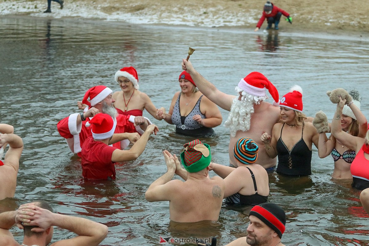 Morsowanie z Mikołajem w Ostrołęce [4.12.2022] - zdjęcie #23 - eOstroleka.pl