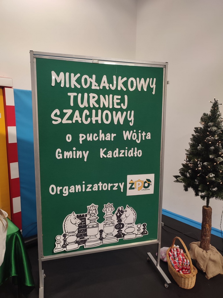 Otwarty Mikołajkowy Turniej Szachowy w Kadzidle [05.12.2022] - zdjęcie #12 - eOstroleka.pl