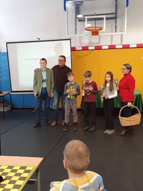 Otwarty Mikołajkowy Turniej Szachowy w Kadzidle [05.12.2022] - zdjęcie #28 - eOstroleka.pl