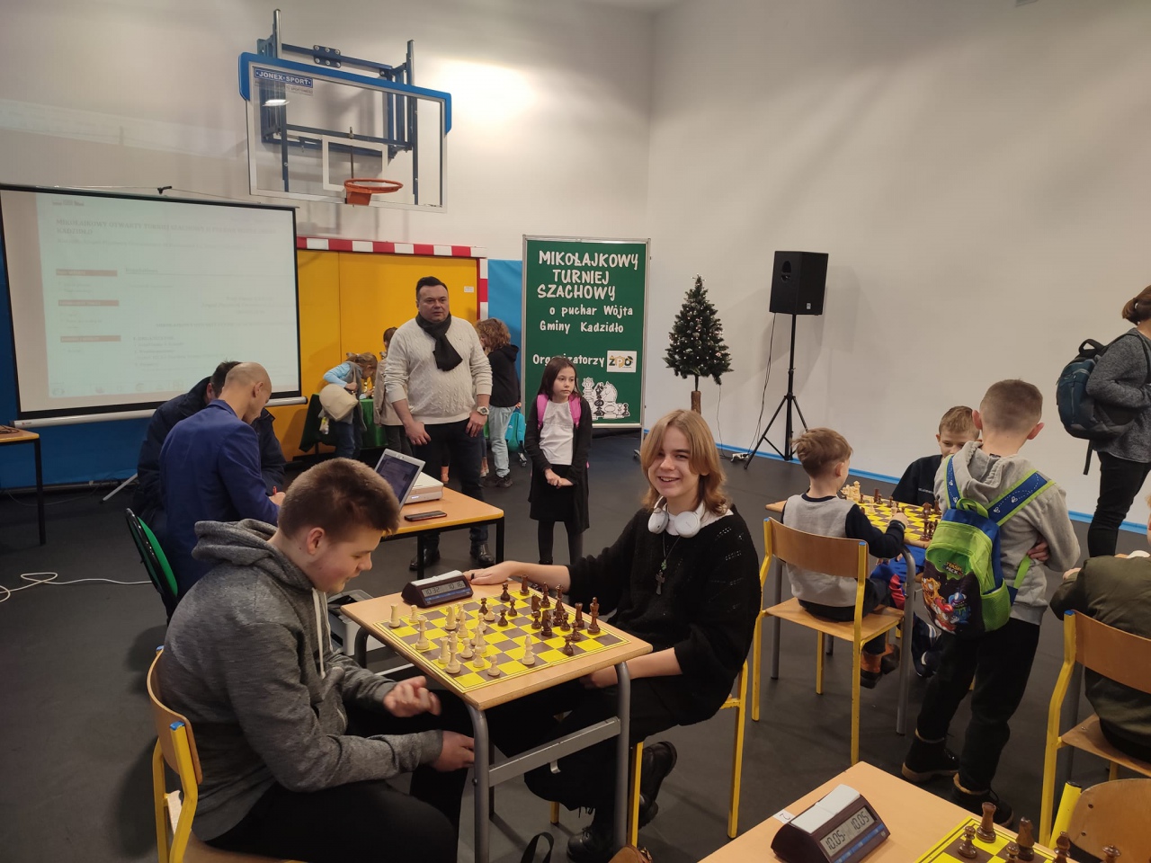 Otwarty Mikołajkowy Turniej Szachowy w Kadzidle [05.12.2022] - zdjęcie #14 - eOstroleka.pl