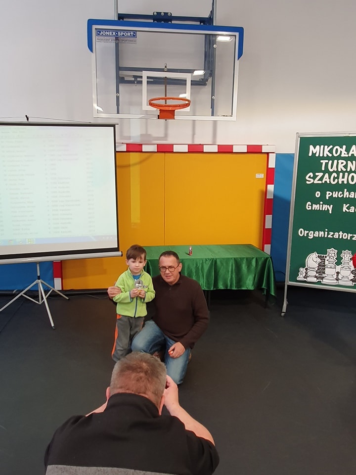 Otwarty Mikołajkowy Turniej Szachowy w Kadzidle [05.12.2022] - zdjęcie #8 - eOstroleka.pl