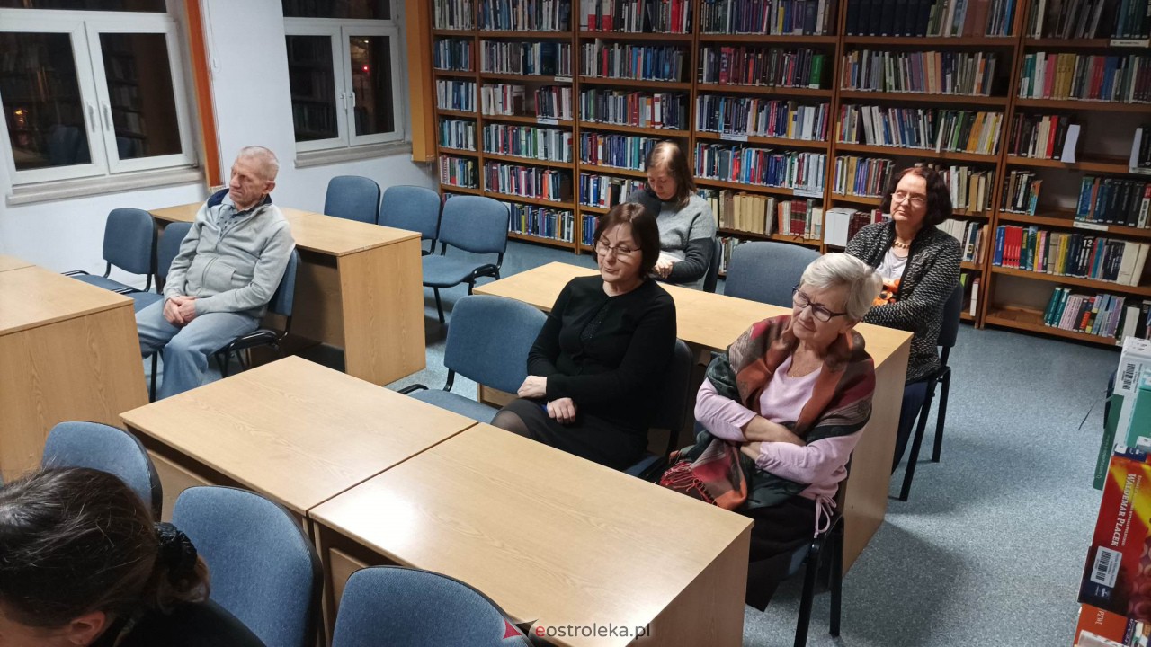 Wieczór literacki z Kazimierzem Brakonieckim w Ostrołęce [06.12.2022] - zdjęcie #7 - eOstroleka.pl