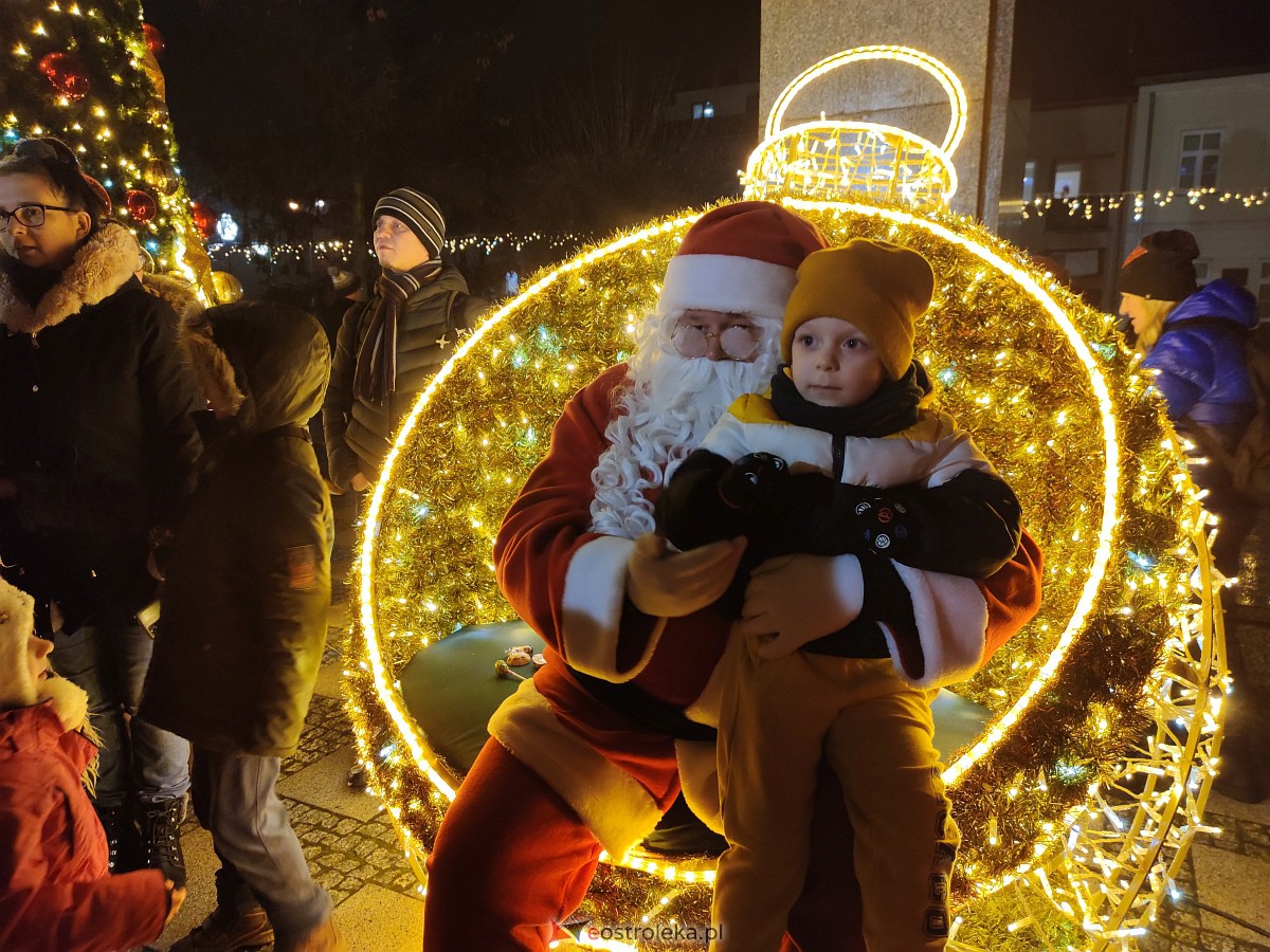 Święty Mikołaj w Ostrołęce [06.12.2022] - zdjęcie #31 - eOstroleka.pl