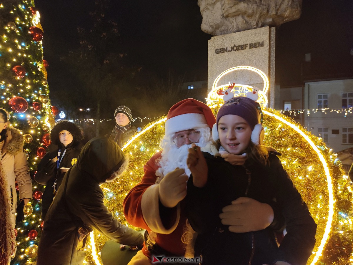 Święty Mikołaj w Ostrołęce [06.12.2022] - zdjęcie #26 - eOstroleka.pl