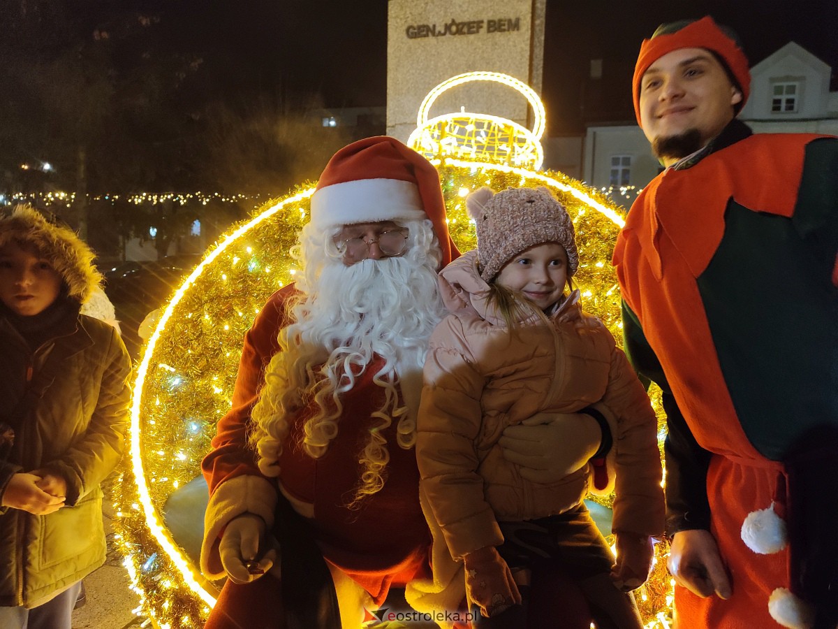 Święty Mikołaj w Ostrołęce [06.12.2022] - zdjęcie #23 - eOstroleka.pl