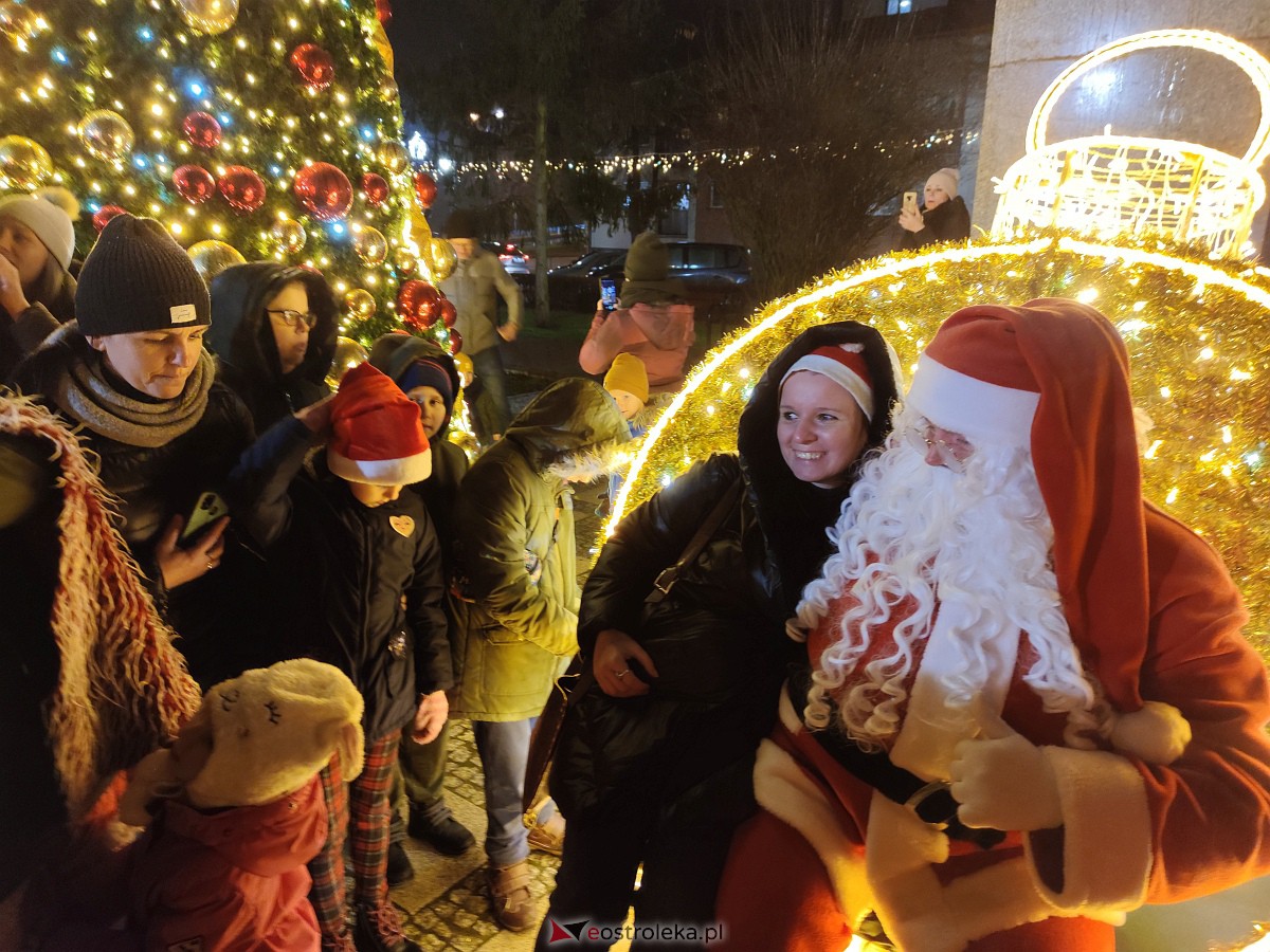 Święty Mikołaj w Ostrołęce [06.12.2022] - zdjęcie #19 - eOstroleka.pl