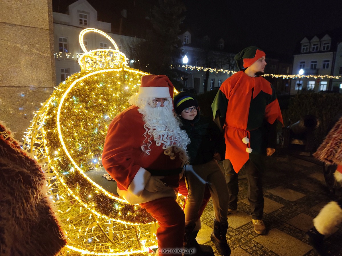 Święty Mikołaj w Ostrołęce [06.12.2022] - zdjęcie #5 - eOstroleka.pl