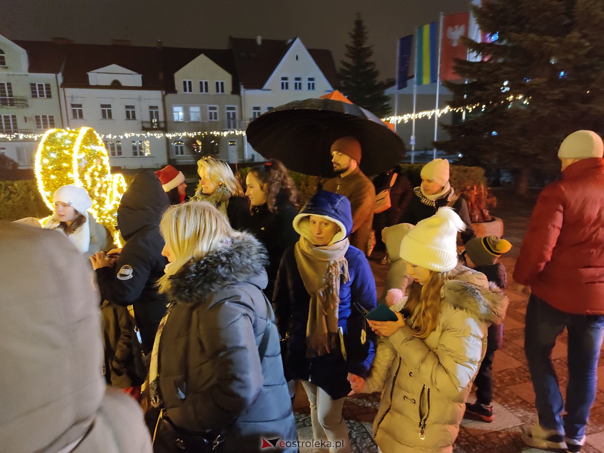 Święty Mikołaj w Ostrołęce [06.12.2022] - zdjęcie #4 - eOstroleka.pl