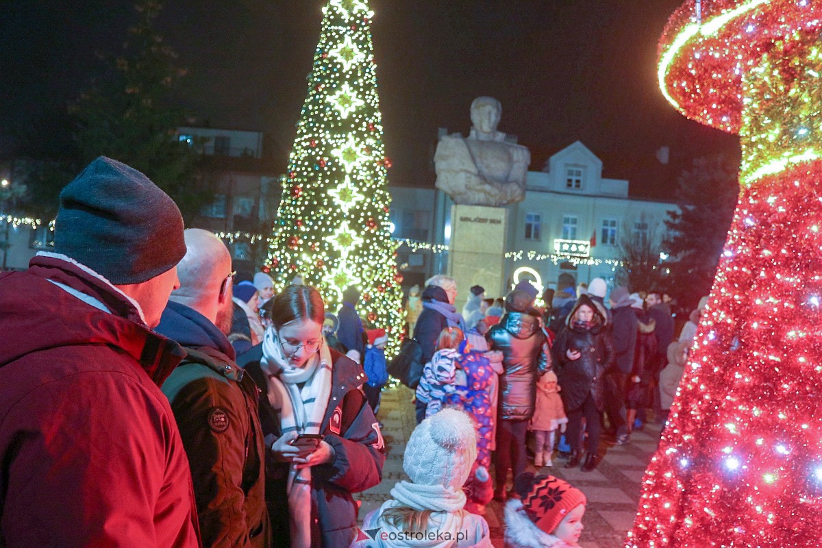 Święty Mikołaj w Ostrołęce [06.12.2022] - zdjęcie #155 - eOstroleka.pl