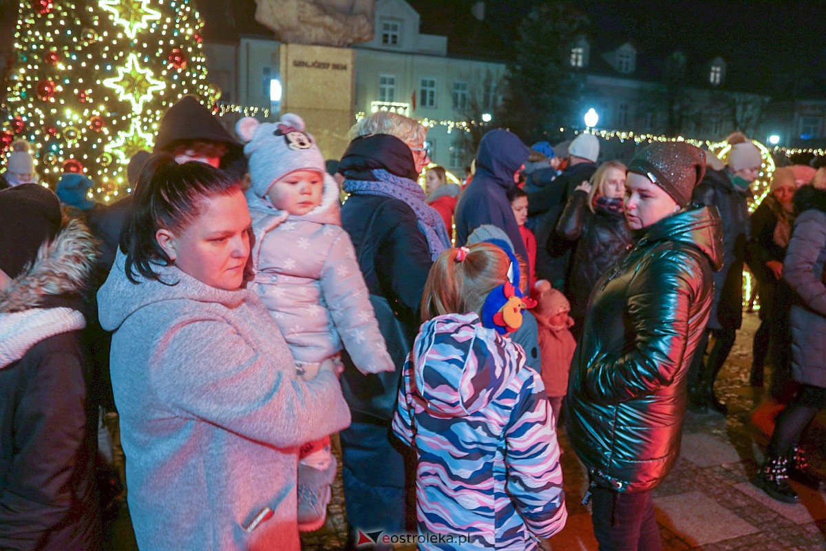 Święty Mikołaj w Ostrołęce [06.12.2022] - zdjęcie #153 - eOstroleka.pl