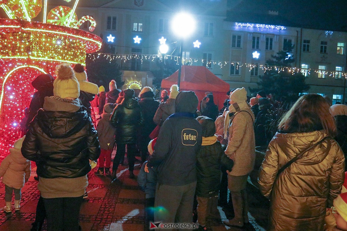 Święty Mikołaj w Ostrołęce [06.12.2022] - zdjęcie #151 - eOstroleka.pl