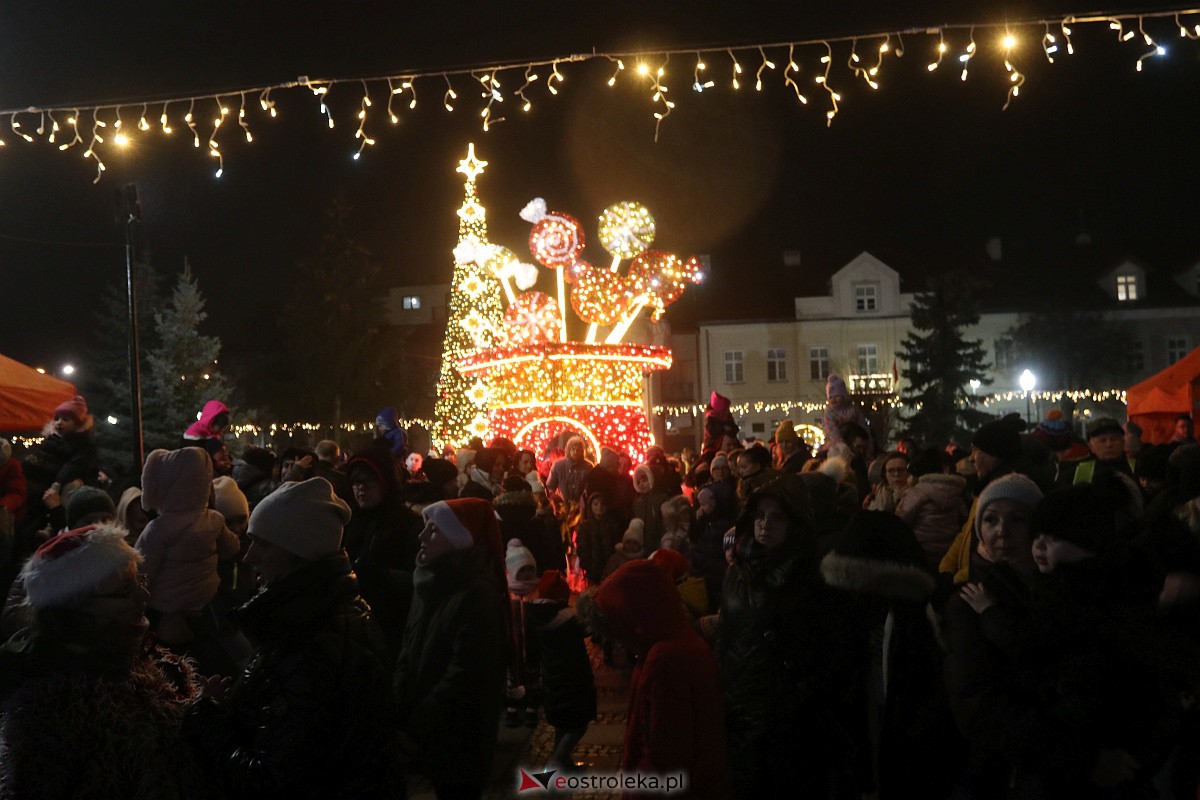 Święty Mikołaj w Ostrołęce [06.12.2022] - zdjęcie #146 - eOstroleka.pl