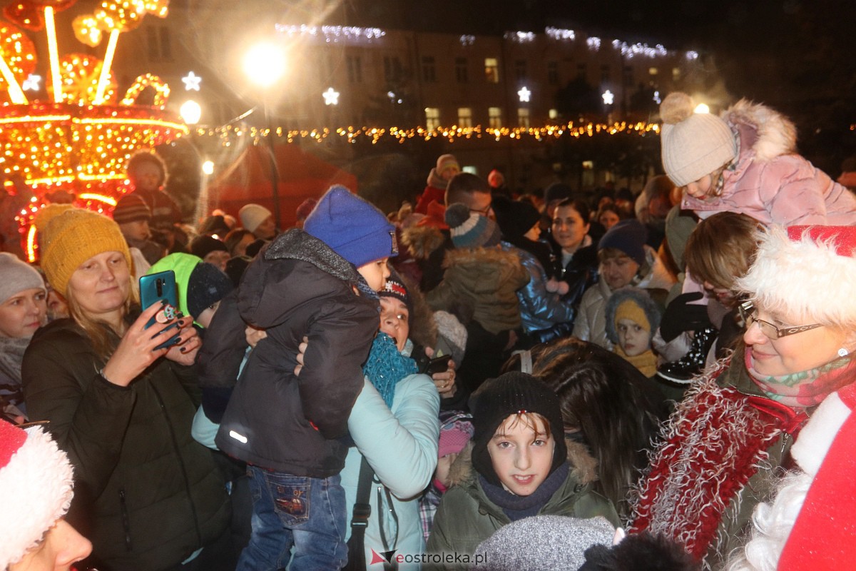 Święty Mikołaj w Ostrołęce [06.12.2022] - zdjęcie #134 - eOstroleka.pl
