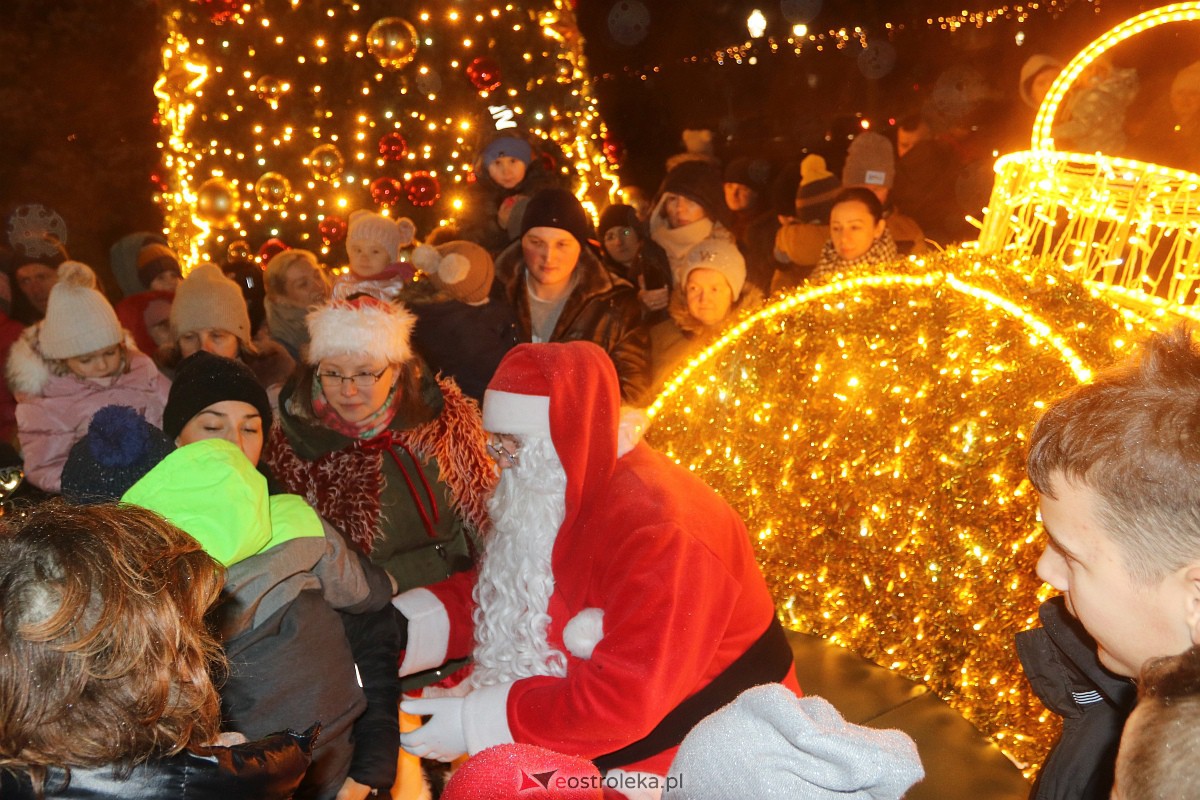 Święty Mikołaj w Ostrołęce [06.12.2022] - zdjęcie #127 - eOstroleka.pl