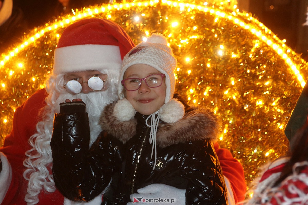 Święty Mikołaj w Ostrołęce [06.12.2022] - zdjęcie #123 - eOstroleka.pl