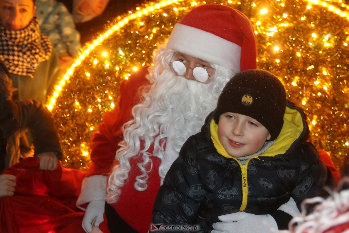 Święty Mikołaj w Ostrołęce [06.12.2022] - zdjęcie #122 - eOstroleka.pl