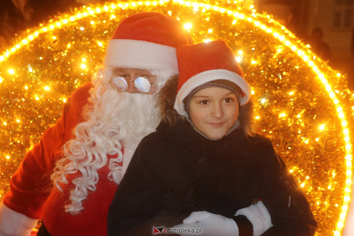 Święty Mikołaj w Ostrołęce [06.12.2022] - zdjęcie #117 - eOstroleka.pl